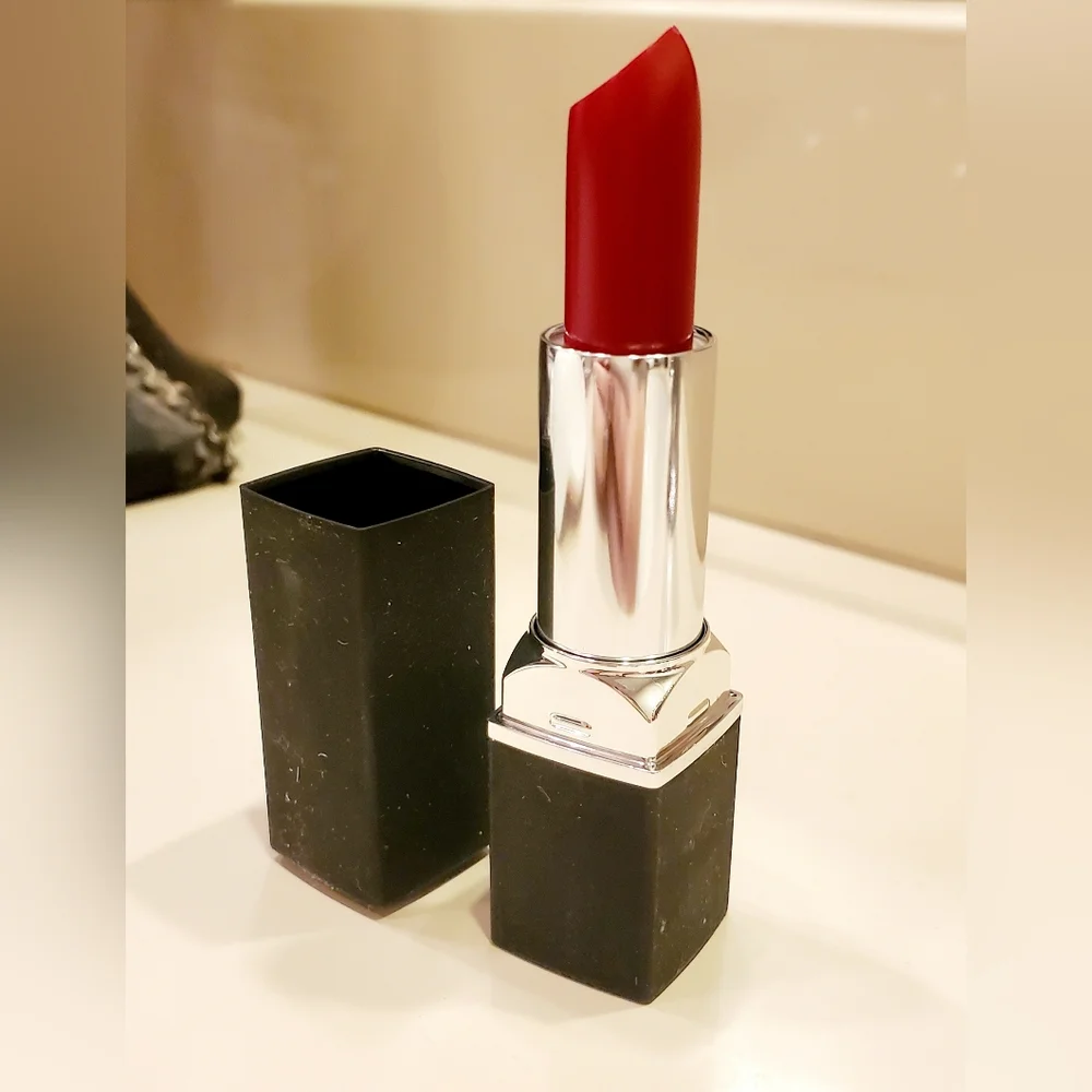 Studio Gear Cosmetics Lipstick Glaze‎ TRUE RED New Full Size 12oz Rare Find